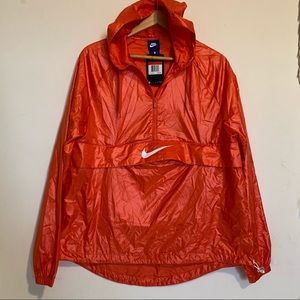 Nike Swoosh Packable Windbreaker Jacket